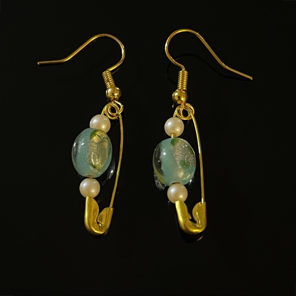 ✨Unique Pin Clip Designer Dangling Earrings - Picture 1 of 1